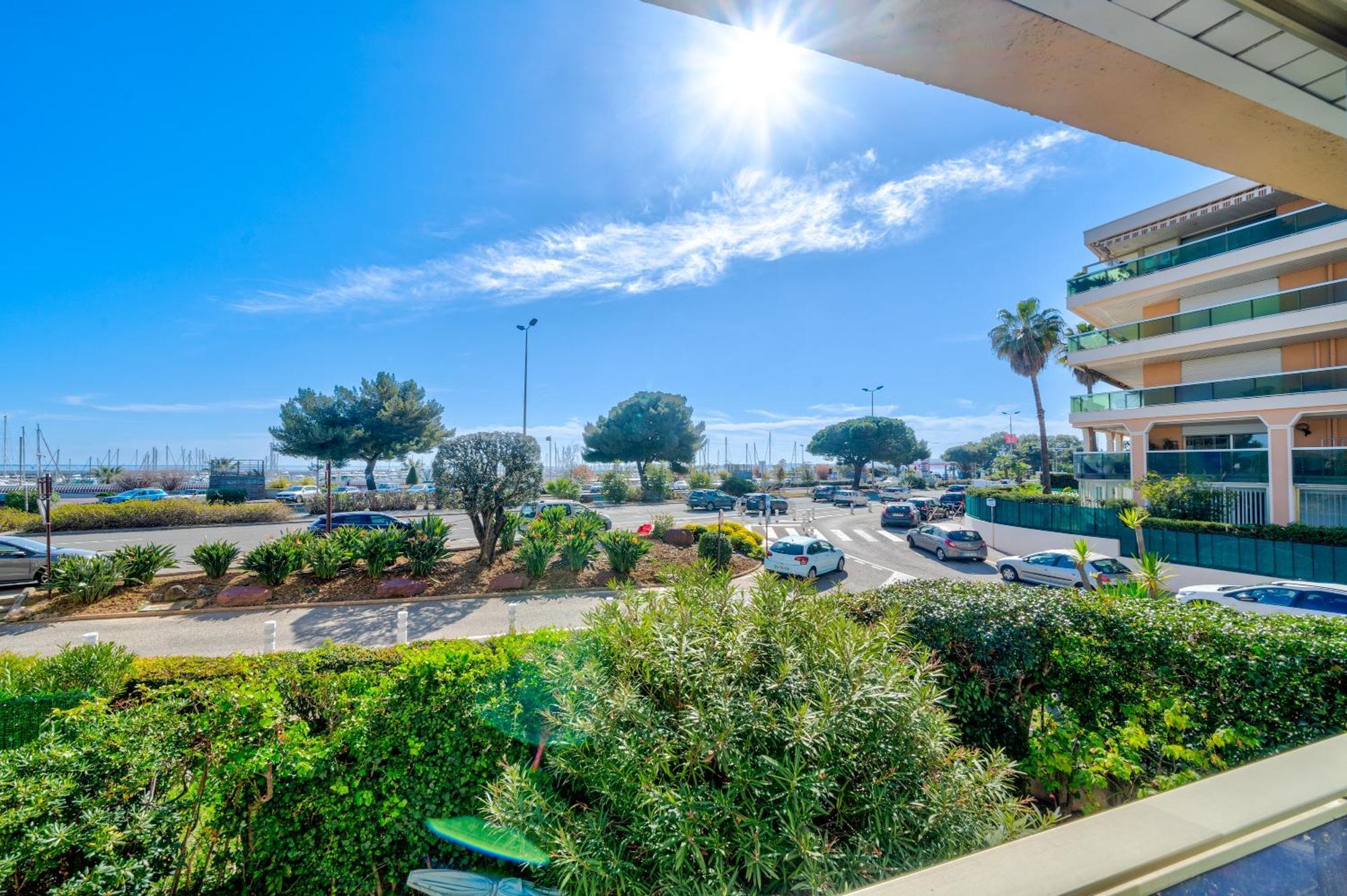 Magnifique 2 Pieces Vue Mer - Parking Proche Plage Saint-Laurent-du-Var Exterior foto